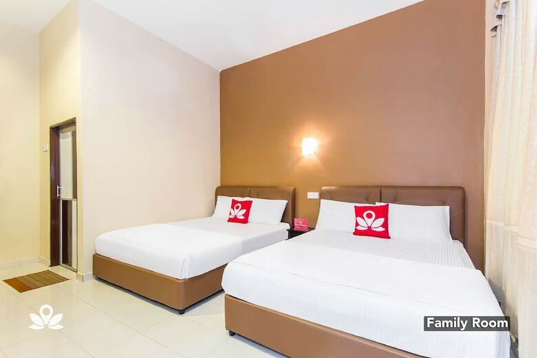 Zen Rooms Four F Motel