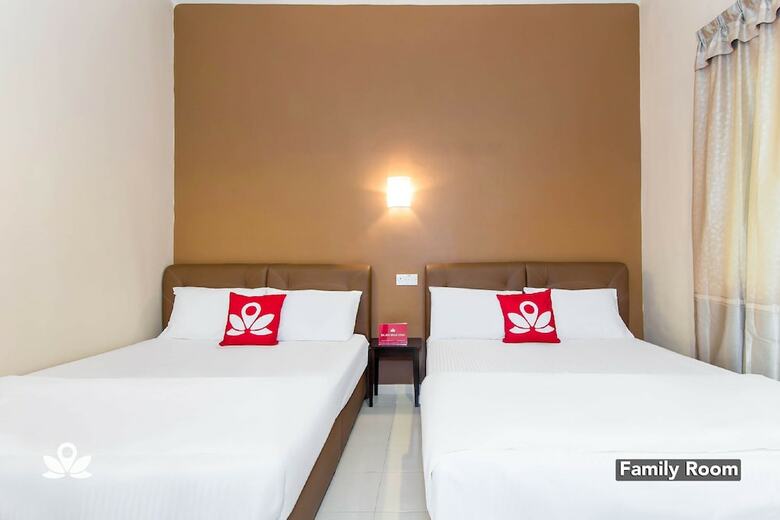Zen Rooms Four F Motel