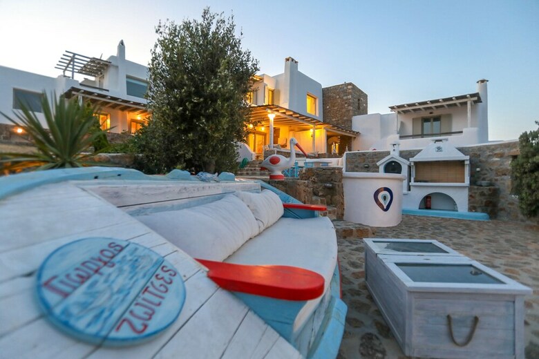 Anthi House