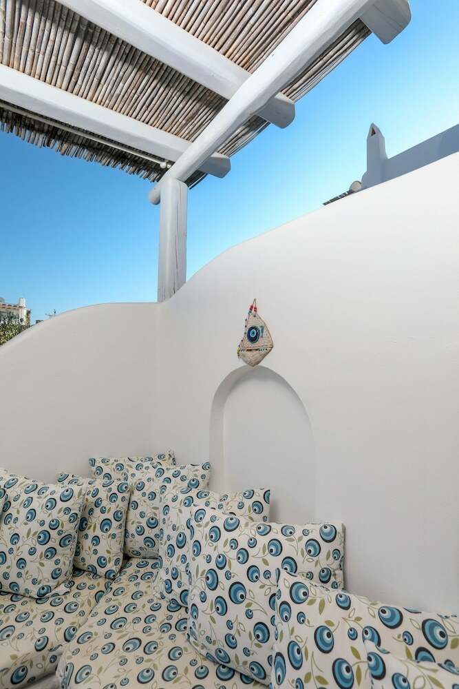Anthi House