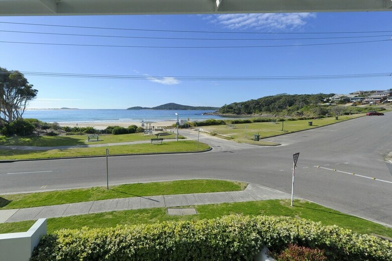 Boulder Bay Rd 1/2 - Fingal Bay