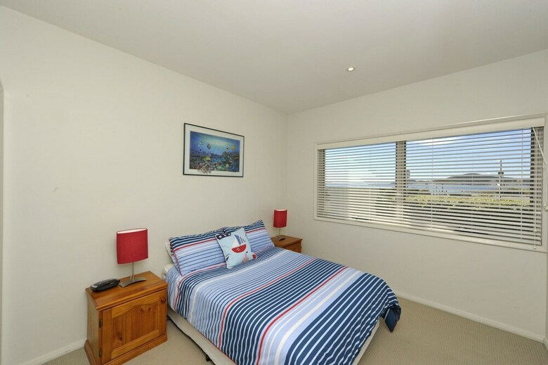 Boulder Bay Rd 1/2 - Fingal Bay