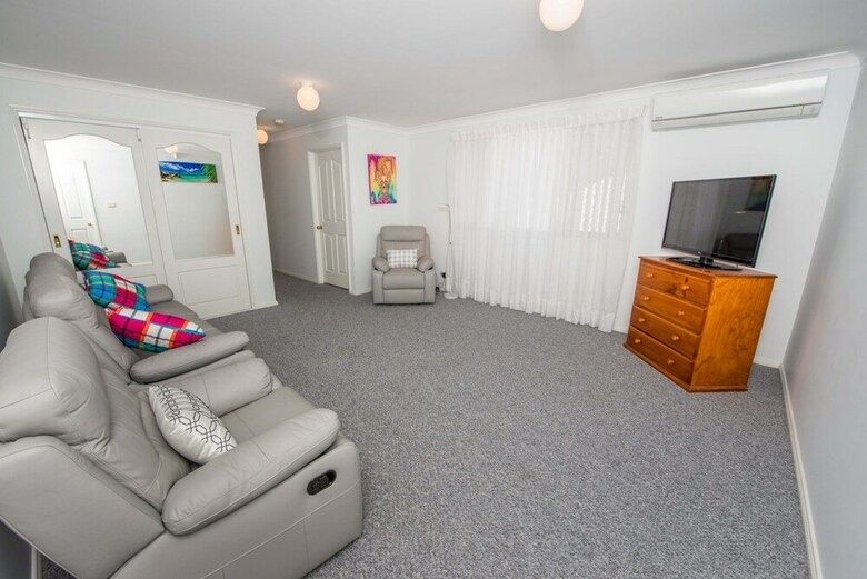Ajax Avenue 2/35 - Nelson Bay