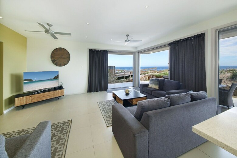Ocean Ave 1/21 - Anna Bay