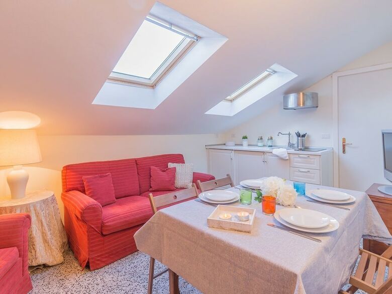 Varenna Garden Apartment
