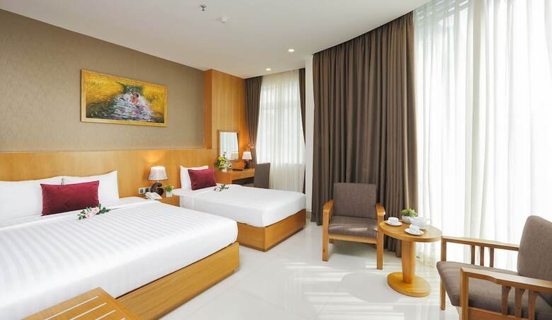Golda Hotel