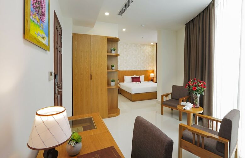 Golda Hotel