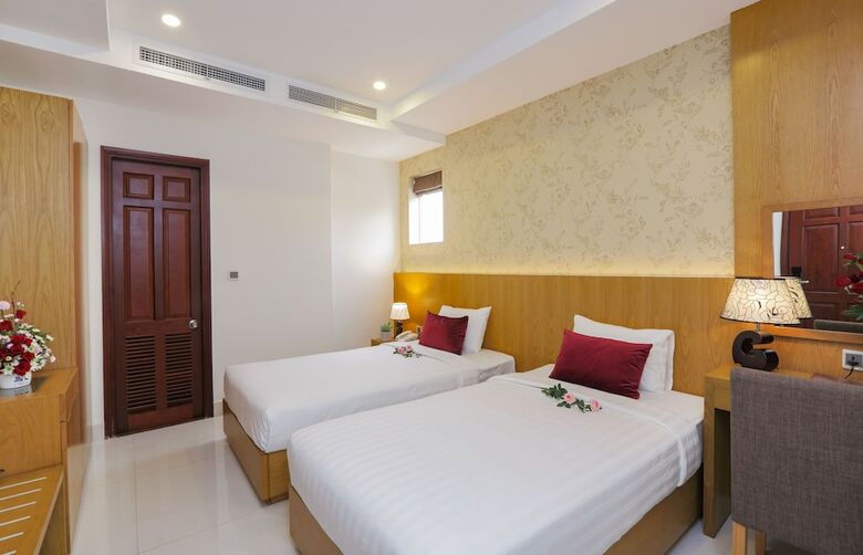 Golda Hotel