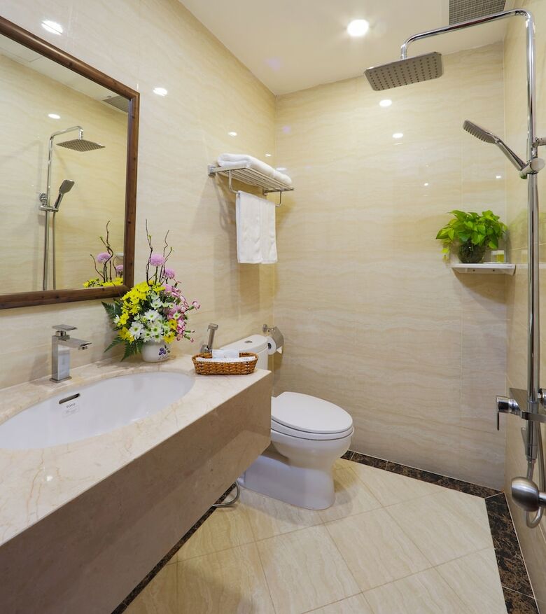 Golda Hotel