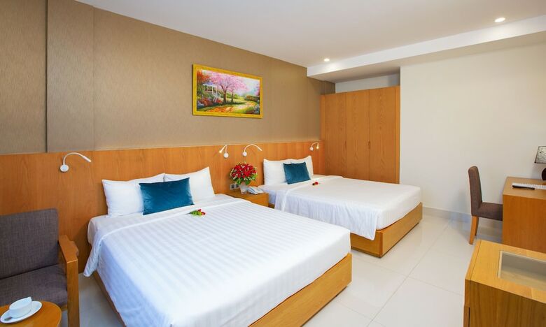 Golda Hotel