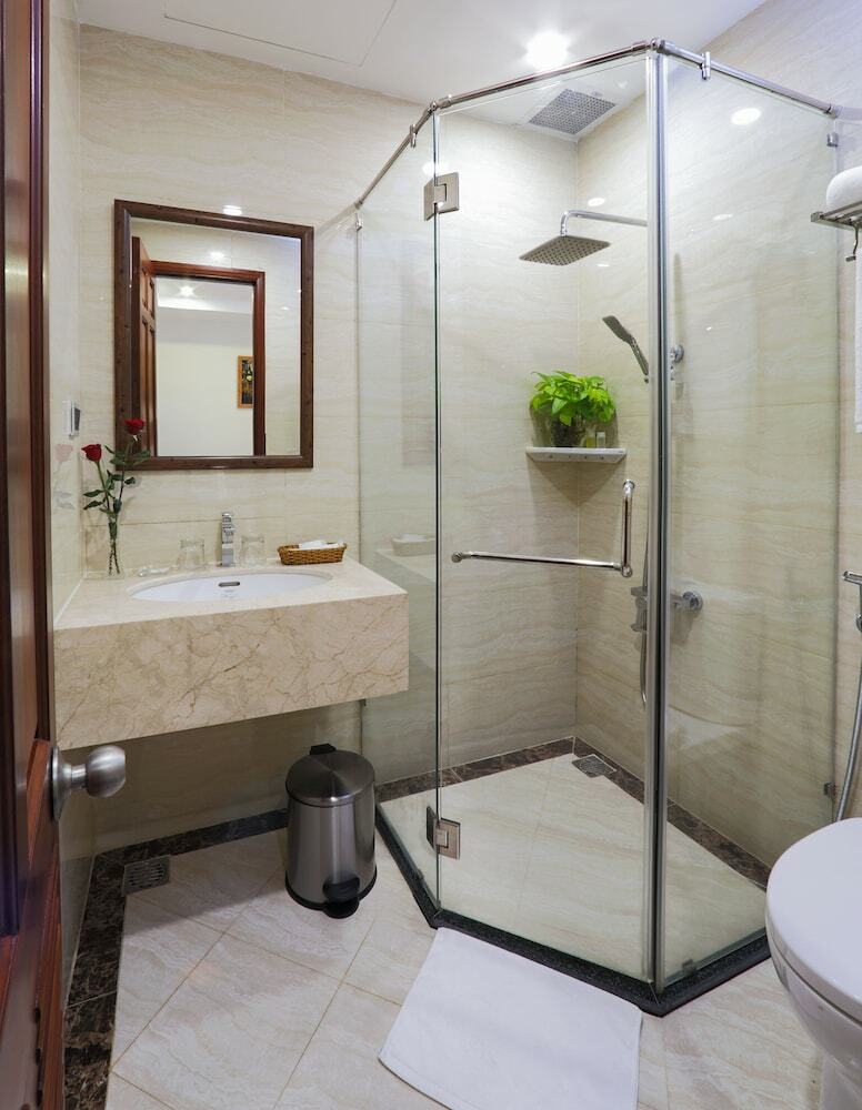 Golda Hotel