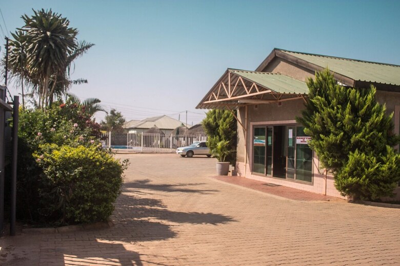 Posada Leget Lodges & Gardens
