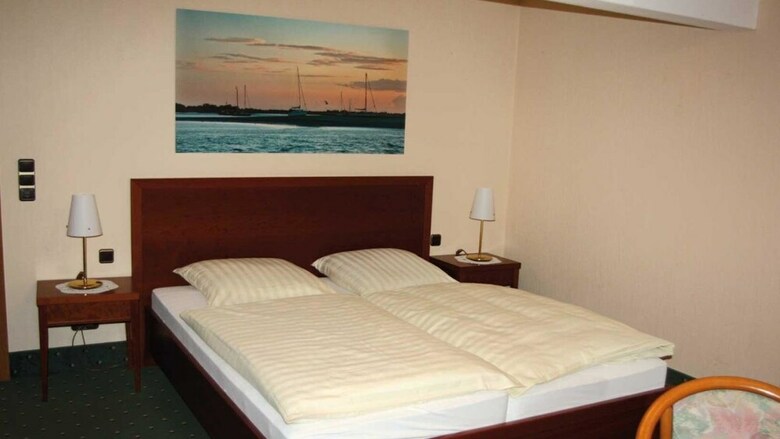 Hotel Zwei Linden - Links Der Elbe