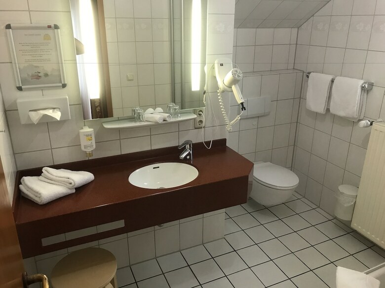 Hotel Zwei Linden - Links Der Elbe