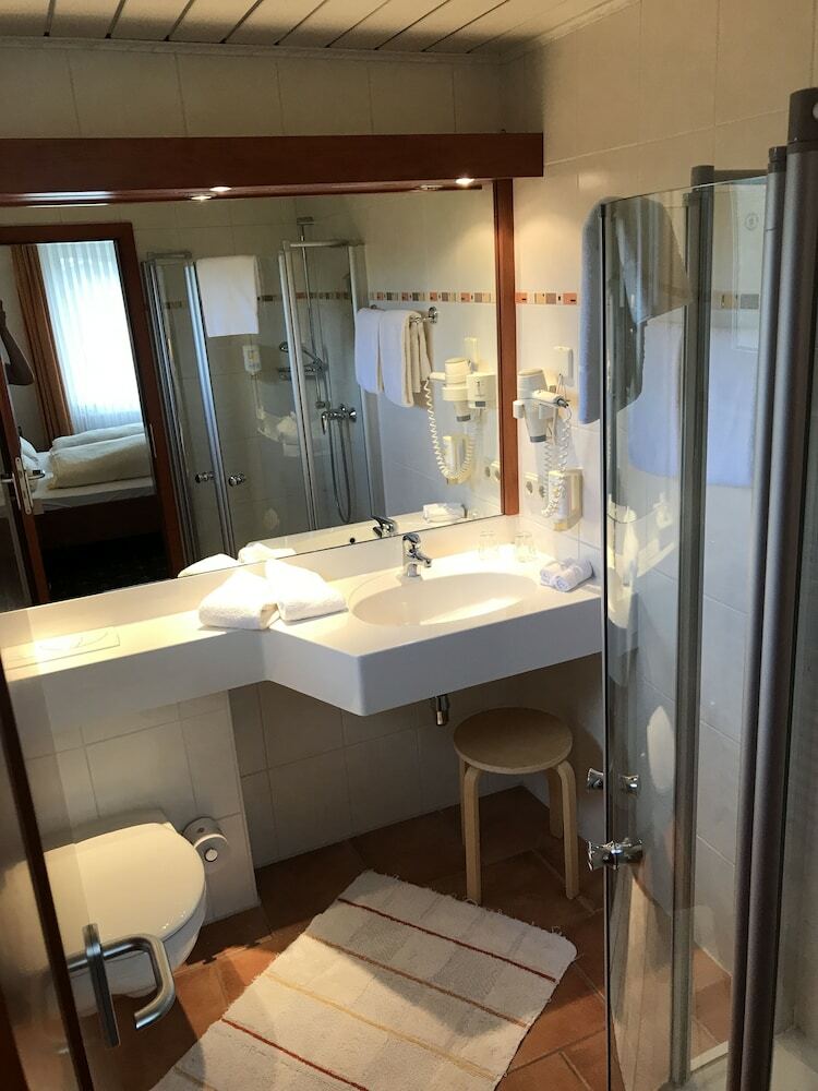 Hotel Zwei Linden - Links Der Elbe