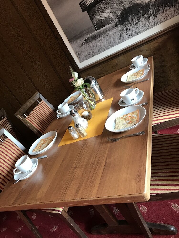 Hotel Zwei Linden - Links Der Elbe