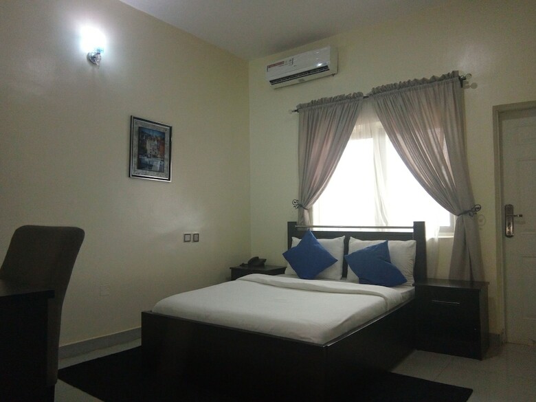 Hotel Peacock Apartments And Suites