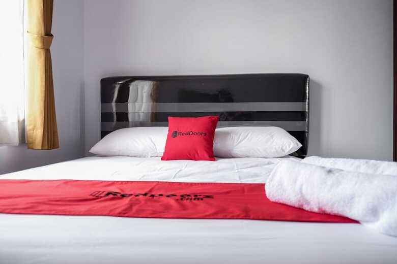 Hotel Reddoorz Near Supermall Karawaci 2
