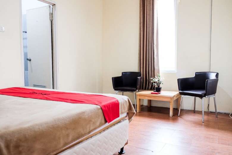 Hotel Reddoorz Near Kebun Raya Bogor 2
