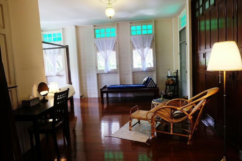 Hotel 24 Samsen Heritage House