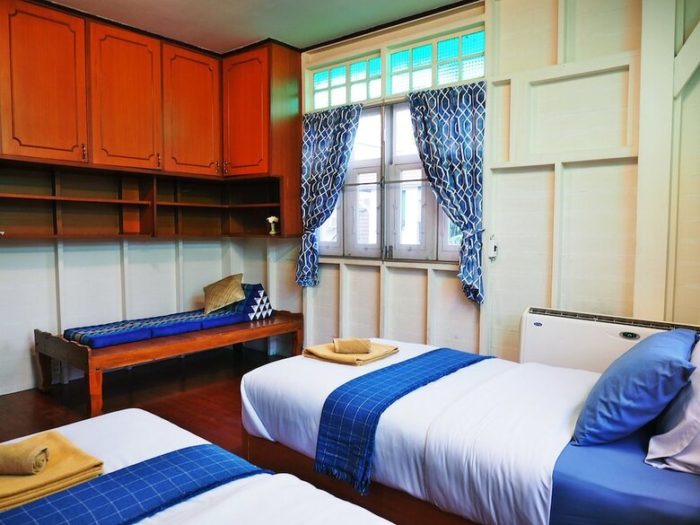 Hotel 24 Samsen Heritage House