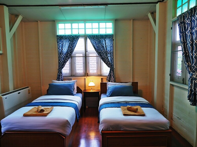 Hotel 24 Samsen Heritage House
