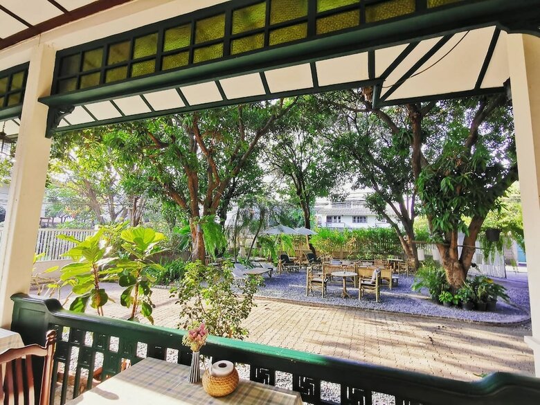 Hotel 24 Samsen Heritage House