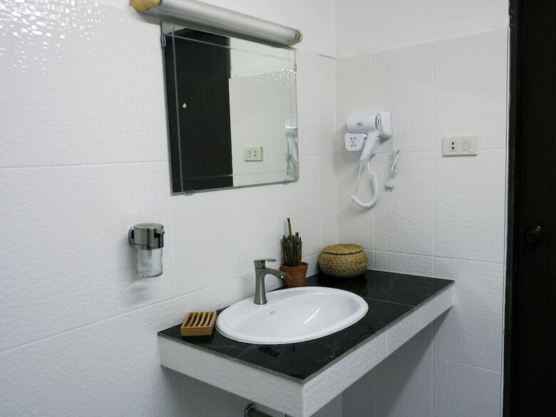 Hotel 24 Samsen Heritage House