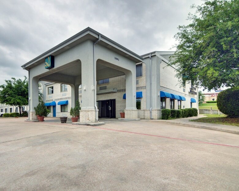Hotel Quality Inn & Suites