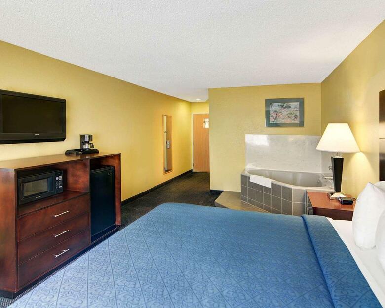 Hotel Quality Inn & Suites
