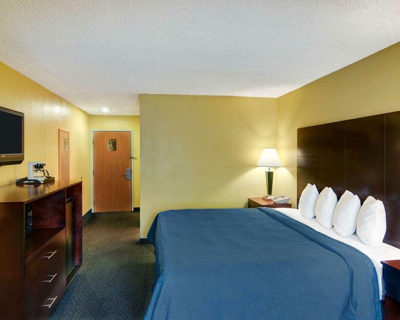Hotel Quality Inn & Suites