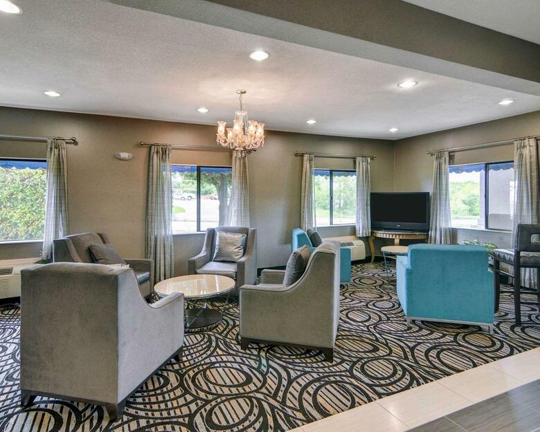 Hotel Quality Inn & Suites