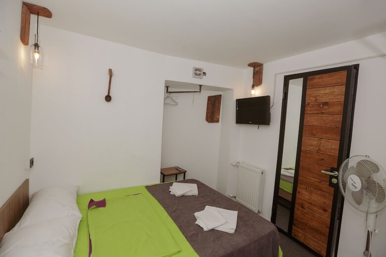 Hotel Baratashvili 12