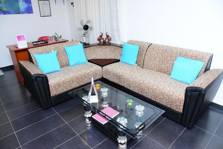 White Villa Airport Transit Hotel