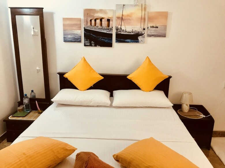 White Villa Airport Transit Hotel