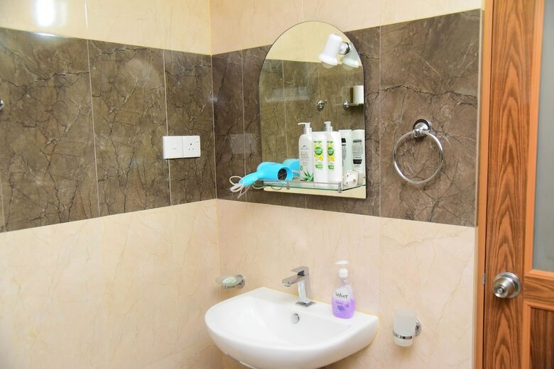 White Villa Airport Transit Hotel