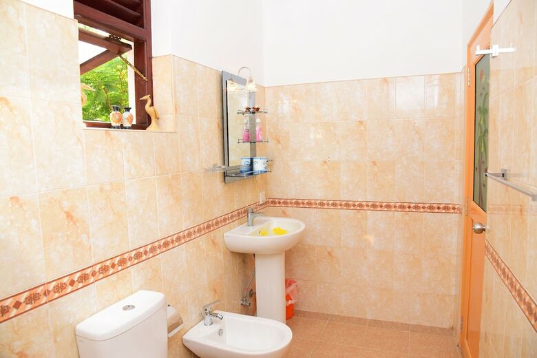 White Villa Airport Transit Hotel
