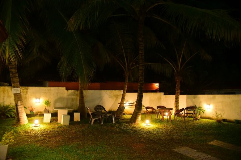 White Villa Airport Transit Hotel