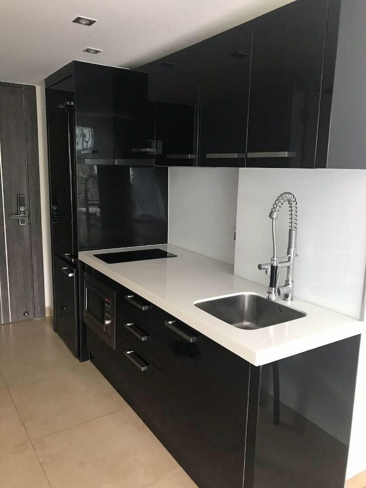 Centara Avenue Residence Building C