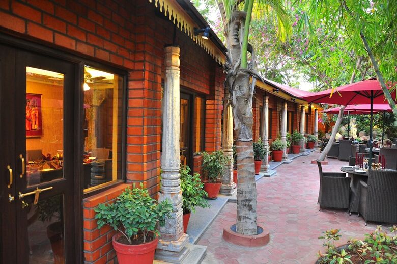 Hotel Aalankrita Resort And Convention