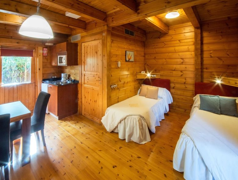 Hotel Accommodation De Salut Somlom