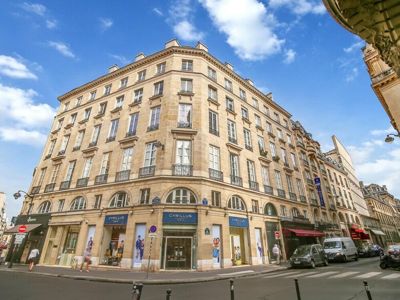 Luxury Apartment Paris Louvre