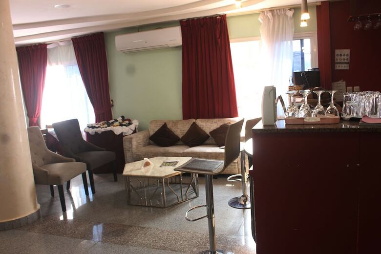 Safyad Hotel