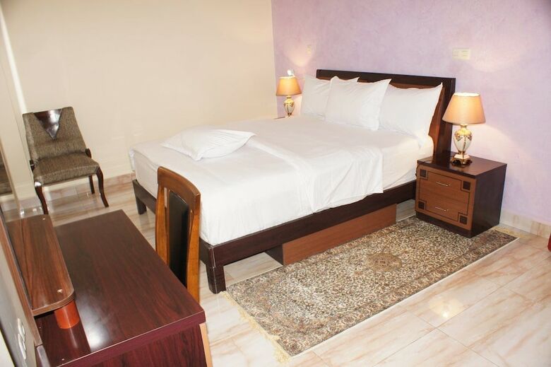 Safyad Hotel