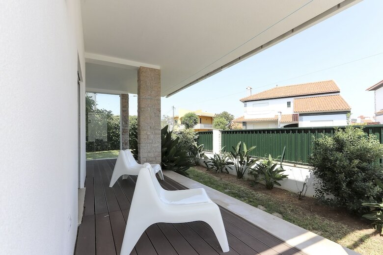 Parede Villa With Pool By Homing