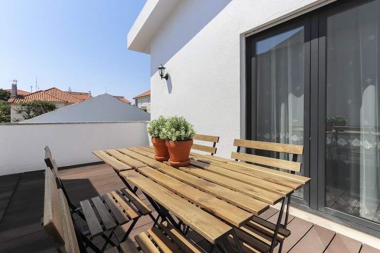 Parede Villa With Pool By Homing