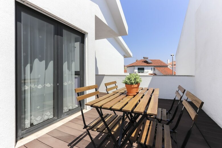 Parede Villa With Pool By Homing