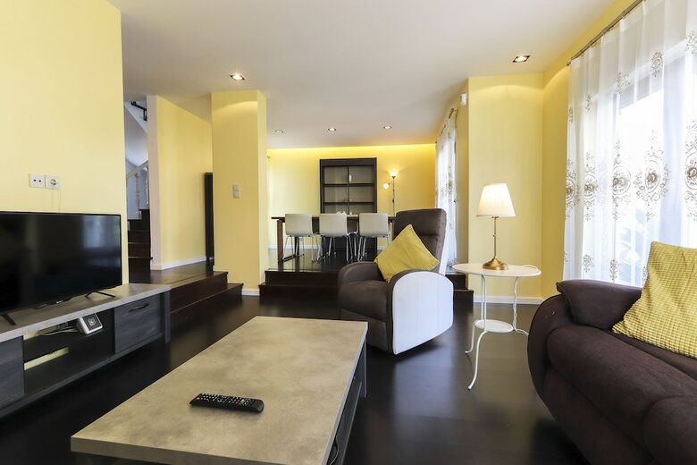 Parede Villa With Pool By Homing
