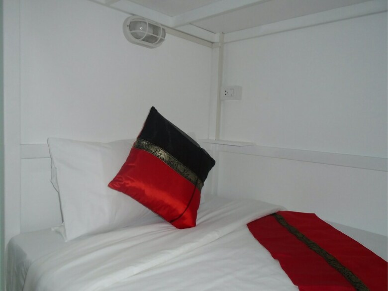 Hostal Panda Hostel Phuket - Adults Only