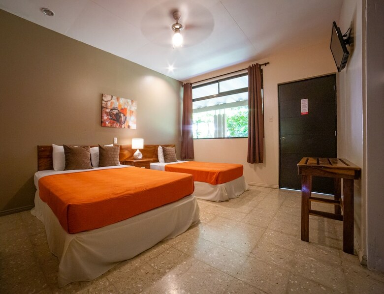 Hotel Diria Santa Cruz